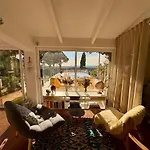 Holiday home Charmante Maison Avec Piscine Et Vue D'exception La Londe-les-Maures