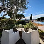 Charmante Maison Avec Piscine Et Vue D'exception Holiday home *