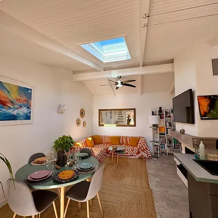 Nyaraló Charmante Maison Avec Piscine Et Vue D'exception