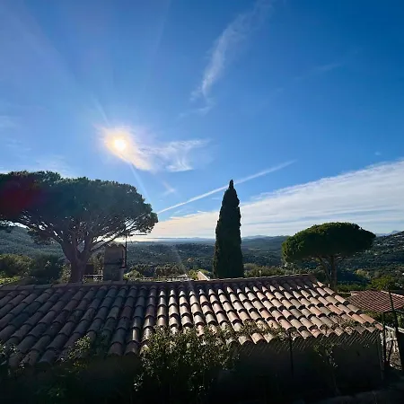 Holiday home Charmante Maison Avec Piscine Et Vue D'exception La Londe-les-Maures